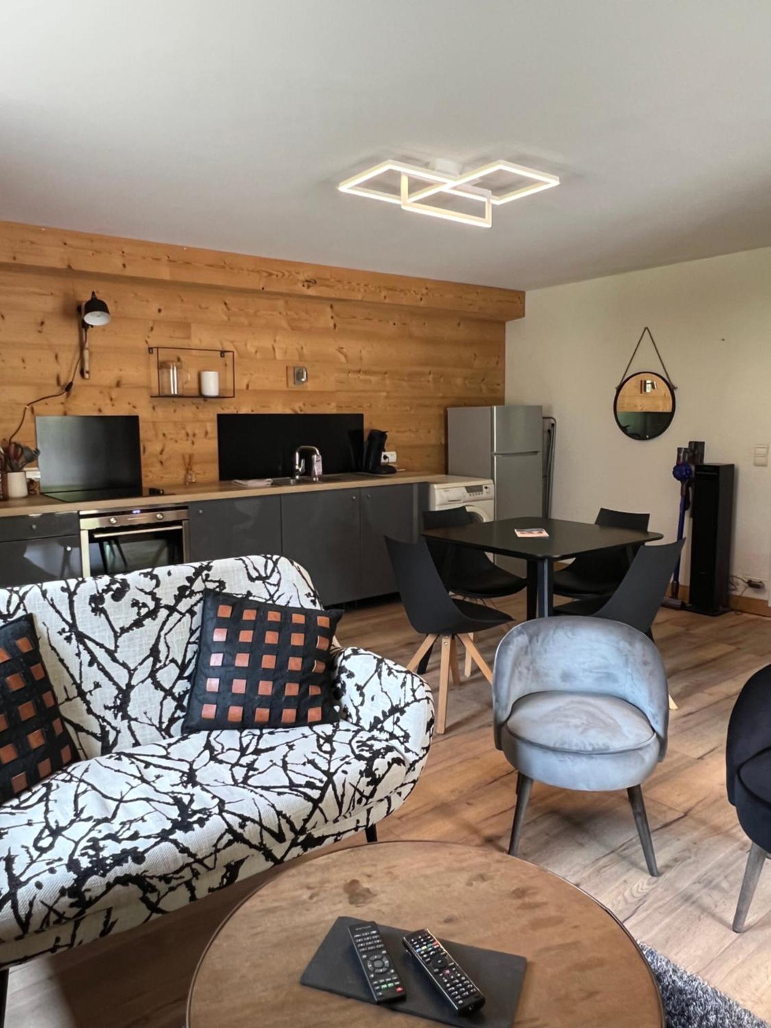 Neuf Chalet 4P Le Suet Jacuzzi Privatif Entremont Exteriér fotografie